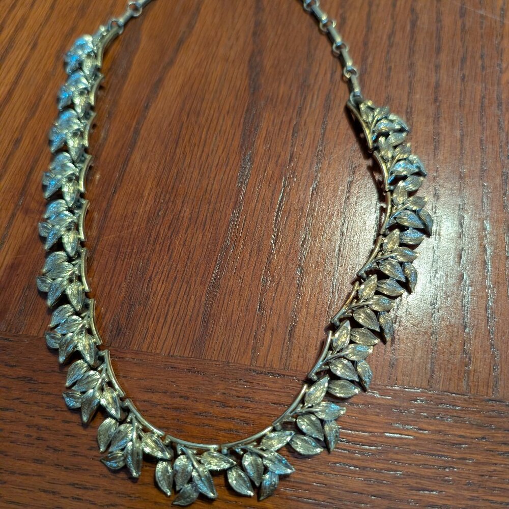 Coro vintage brushed leaf necklace